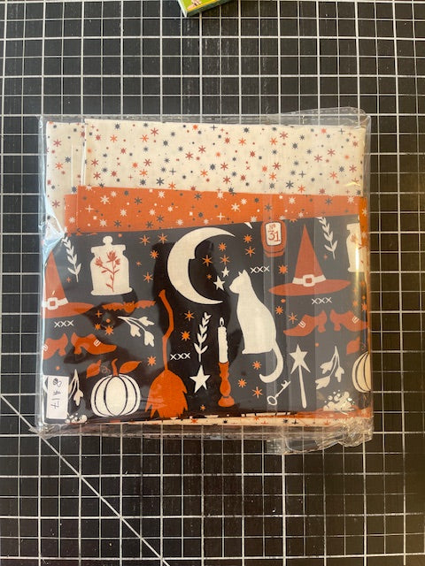 Halloween pillowcase kit, fabric and pattern included